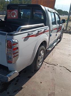 نيسان نافارا